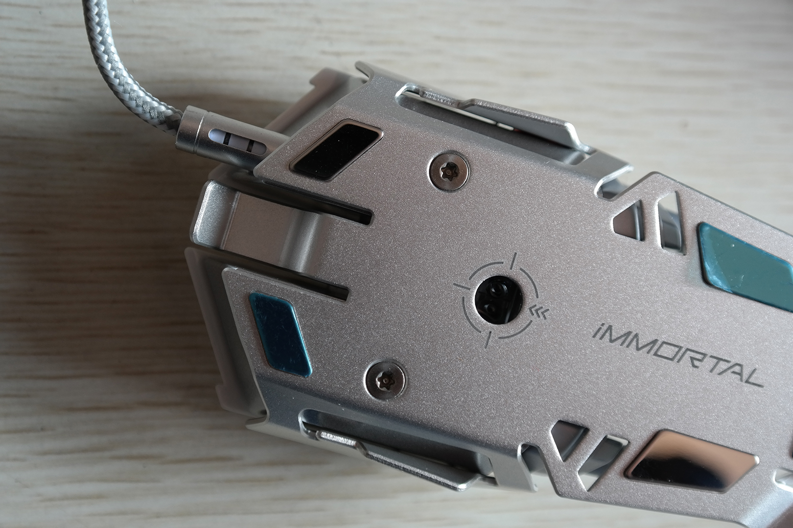 扎实测评,狼派不朽游戏鼠标评测