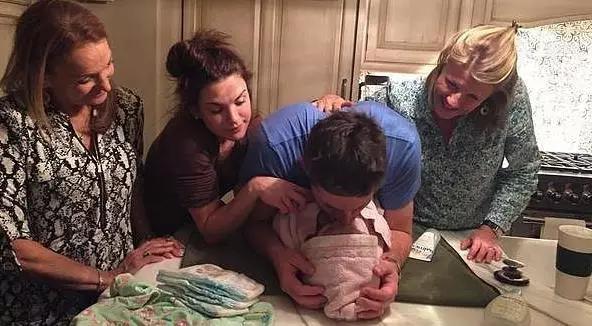 他美剧第一帅哥的称号,可绝非浪得虚名。