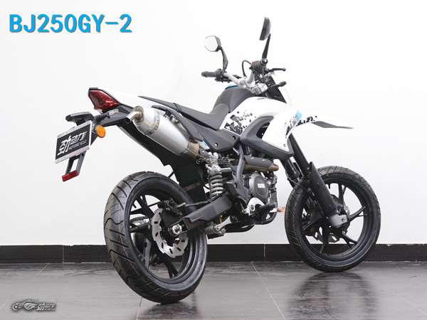 消费对比:18800元,国产滑胎车该选谁?