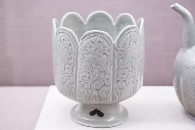 珍品撷英:图读宋元“闲事与雅器”