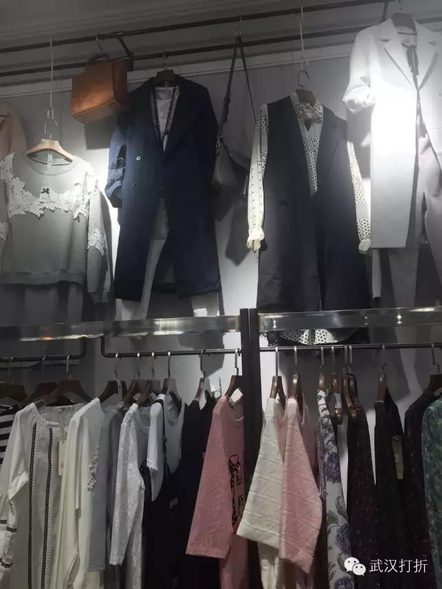 在武汉有个神秘的大楼，可以用淘宝的价格买到专柜的货！多图实拍