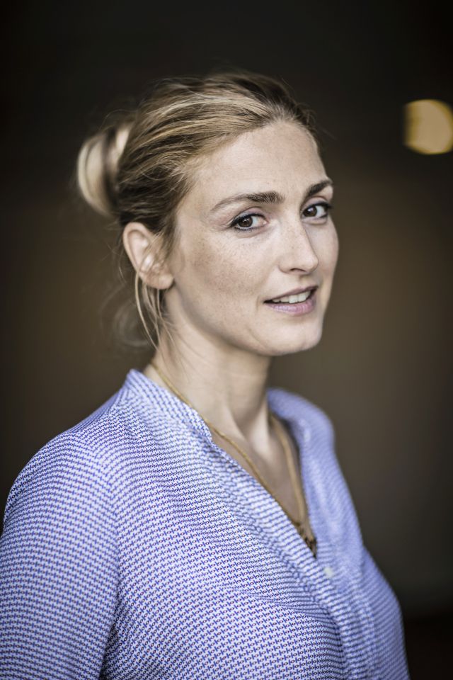 向附庸说不，来看看欧美女星如何撕下“花瓶”标签？