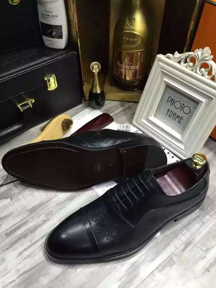 皮带范思哲贵还是gucci贵 (范思哲皮带适合正装还是休闲装)