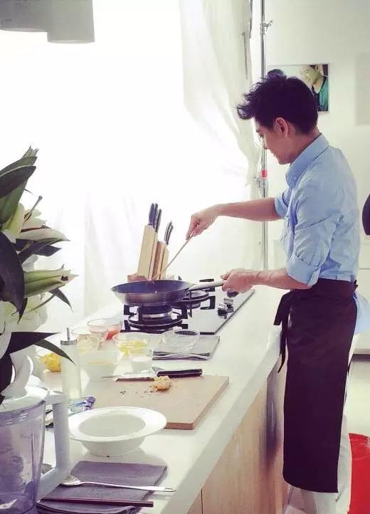 逆天了!武汉这家公司直播逛街也赚钱,两年身价达百亿