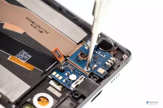 小米5拆解屏幕,小米黑鲨5拆机