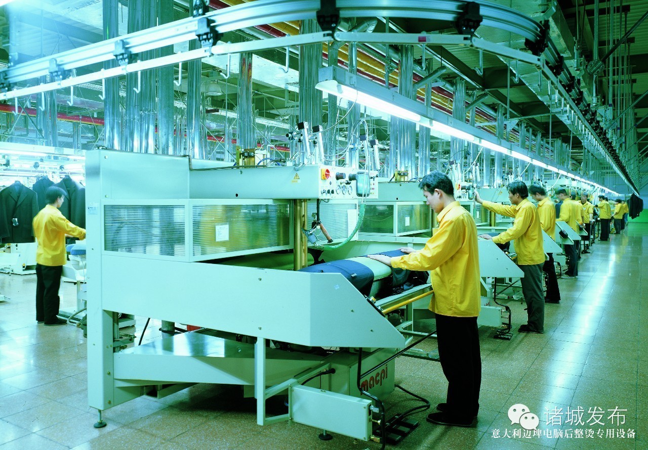 新郎希努尔时装秀,新郎希努尔西服