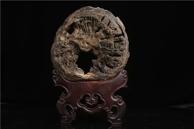 沉香熏小像杨柳伴啼鸦来潘家园感受香文化盛宴