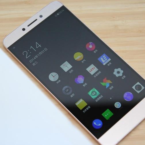 融合亚洲第1联赛中超之后，超级手机成球迷最佳选择