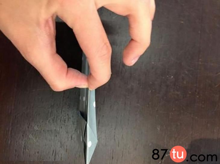 礼品袋的折纸方法简单又实用,礼品袋折纸教程正方纸