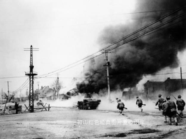 毛主席晚年感慨“天下英雄谁敌手,曹刘”,曹便是说这位传奇中将