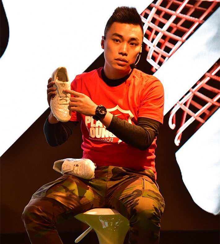 踢球人需看五大经典足球鞋款推荐,足球鞋知识科普之如何挑选足球鞋