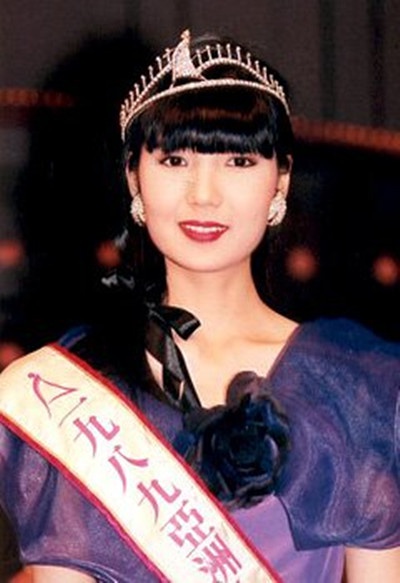 7年花600万买LV的她15年从配角沦落为龙套如今没音讯