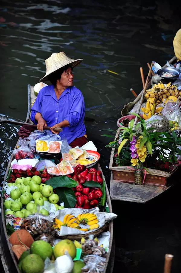 父母供自己读书花光了所有积蓄,父母花光积蓄送女儿留学
