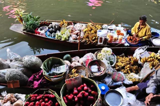 父母供自己读书花光了所有积蓄,父母花光积蓄送女儿留学