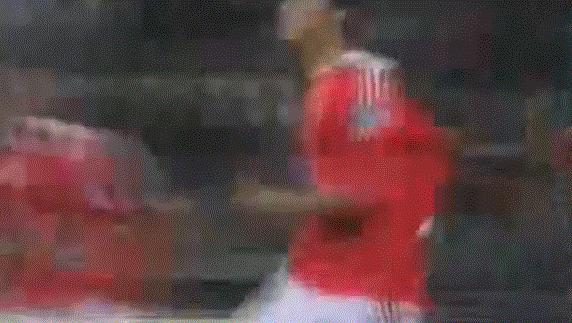 他足球天赋首屈一指，曾受本菲卡重点栽培，无奈性格决定命运