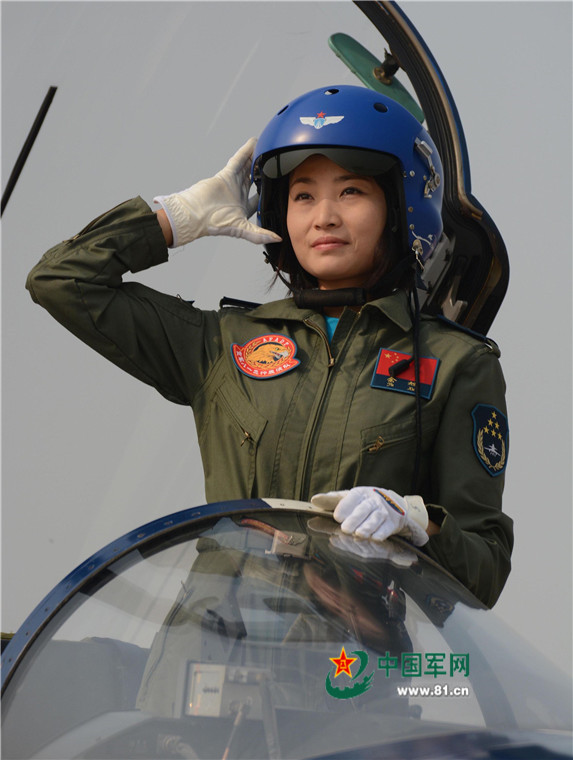 A4腰？听听空军“女神”怎么说