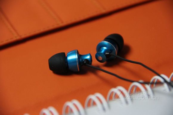 苹果耳机airpods3与百元耳机,oppo百元耳机推荐encoair2pro