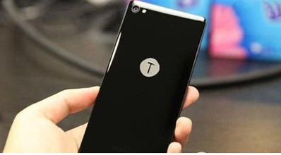 经得起多大的诋毁就会受得起,经得起多少诋毁就担得起多少赞