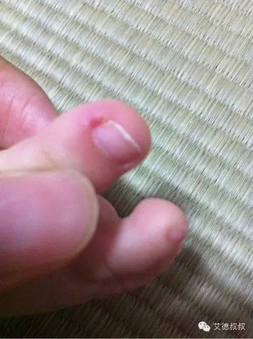 怎么有效教孩子区分左右鞋,对于穿错鞋子的孩子教育措施