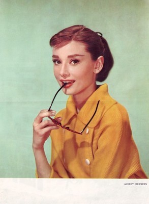 赫本和玛丽莲梦露谁更好看,凭啥让赫本和梦露都如此迷恋