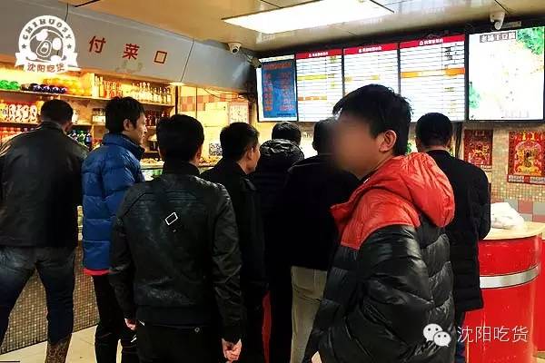 一碗老汤牛肉面两个鸡蛋,老汤豆腐面