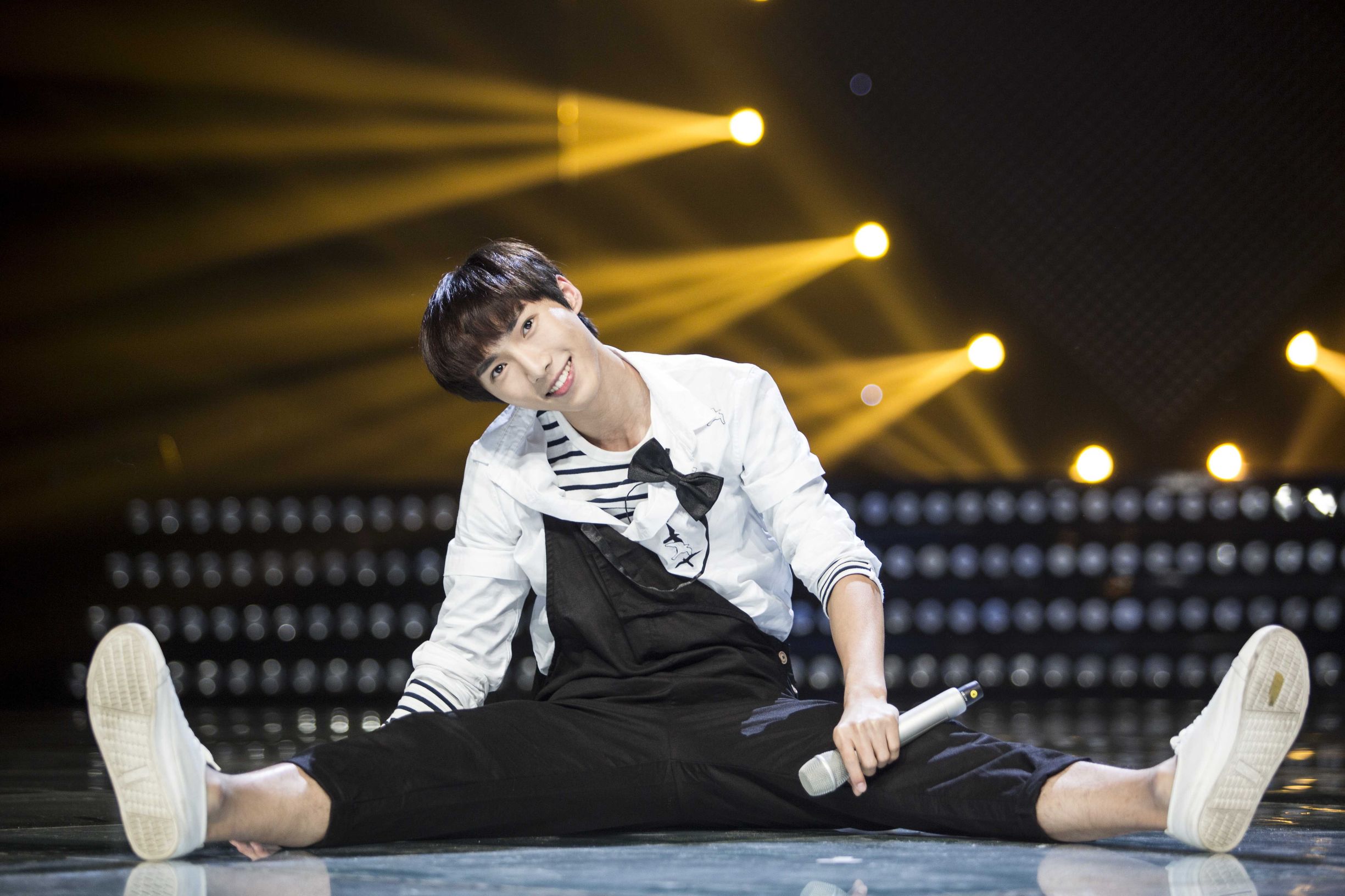 李宇春舒淇现状,硝烟四起傅菁完整版