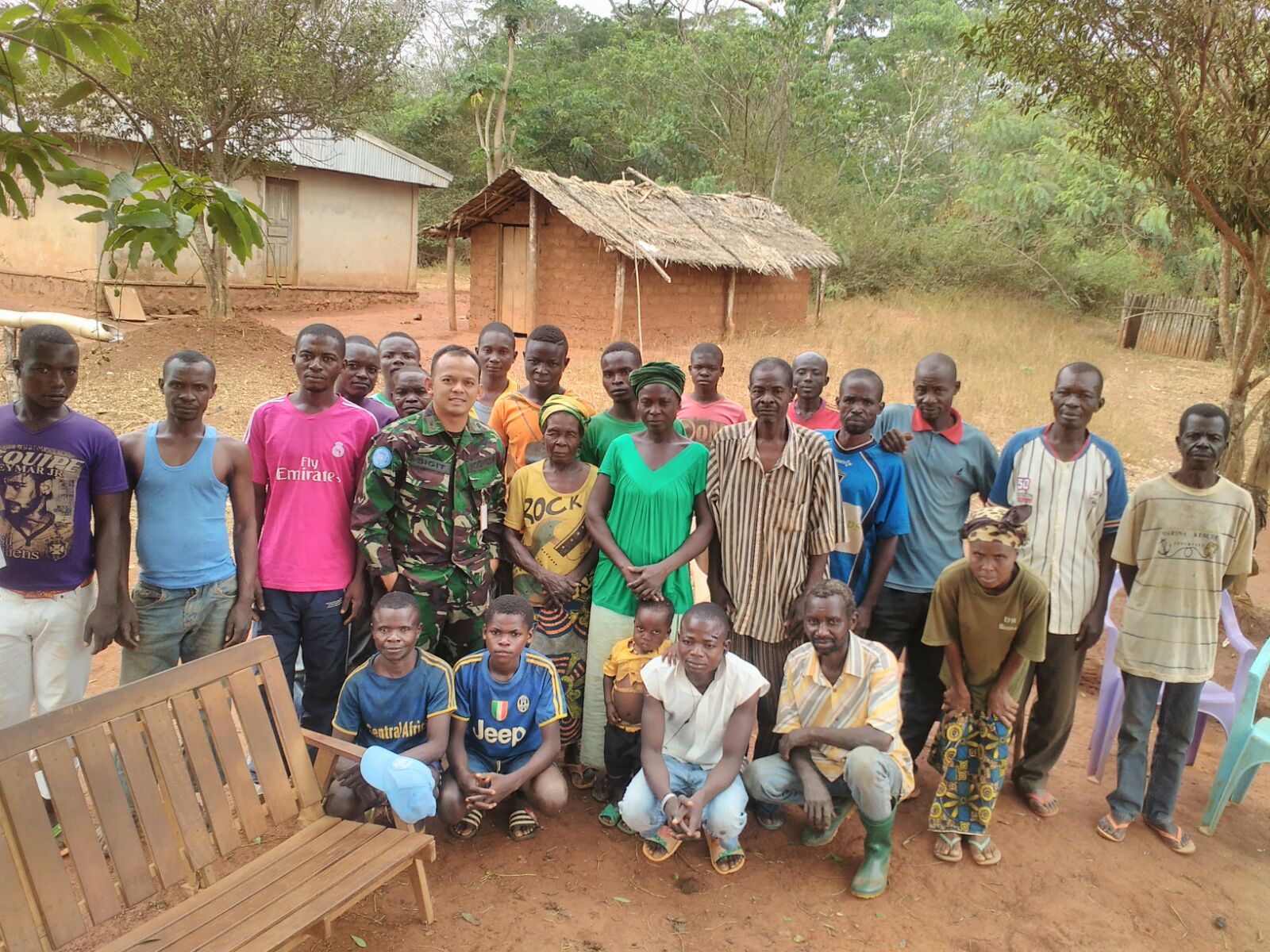 太阳的后裔到底讲了个啥,太阳的后裔是维和部队吗