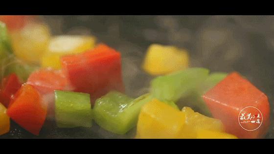 黄金虾仁炒饭视频,黄金虾仁炒饭