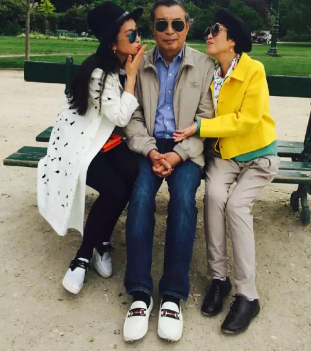 明星为了躲避狗仔都用了哪些绝招,为了躲狗仔的明星有哪些