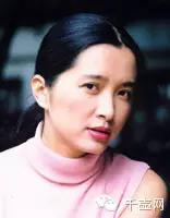 宜兴阳羡红子紫砂泥料,宜兴紫砂壶红雨款