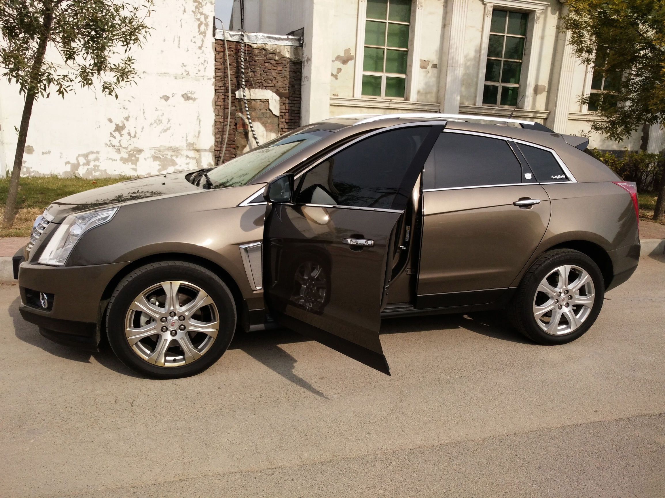 凯迪拉克srx越野自驾,凯迪拉克srx小越野