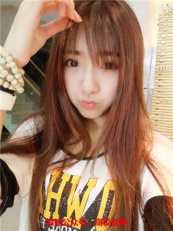 深圳大学女神颜灵兰,七朵组合的高颜值妹子,怎么火不起来?