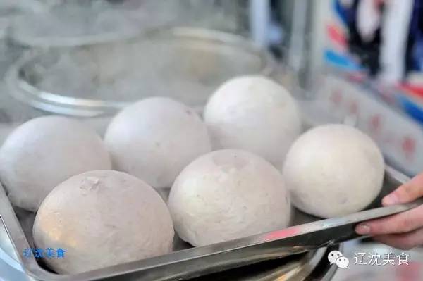 山东小伙创建了”烧+烤“新模式,玩活沈阳长白社区小餐饮