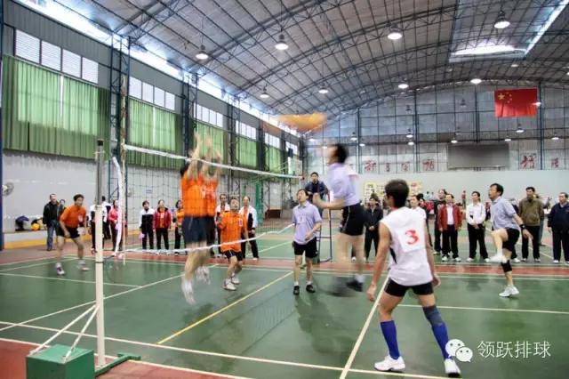 气排球规则和打法图解初学者,打硬排球的正确打气视频