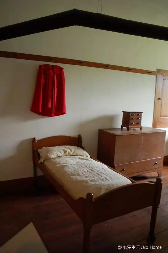 先别谈造型、色彩，家具首先是老朋友，是你的情感在家里的寄托