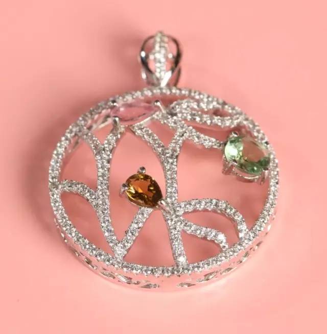 为什么人家送块铁都能博得欢心，而你掏个肾还会被她嫌弃？