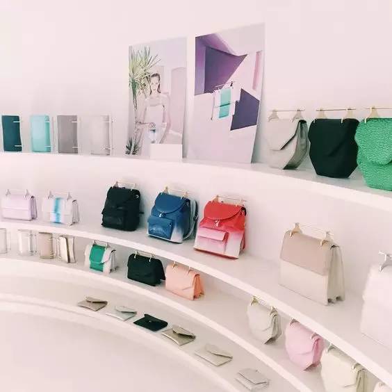 不想撞包这款轻奢包包你值得拥有,不撞包的小众包包