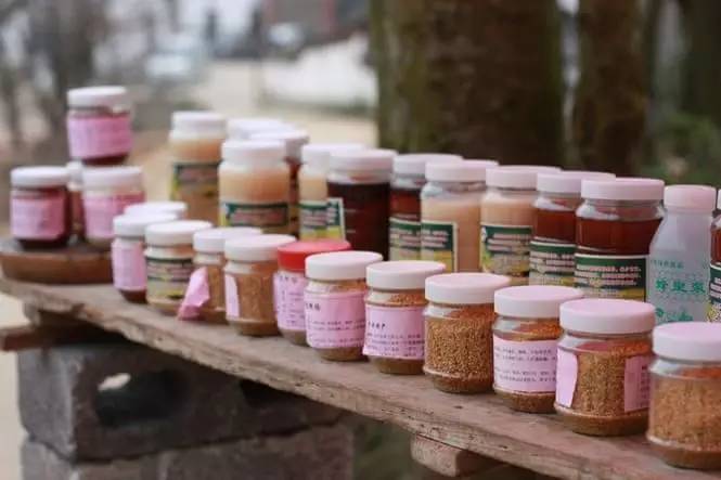 蜂蜜常见的掺伪掺假的现象有哪些,蜂蜜掺假的背后