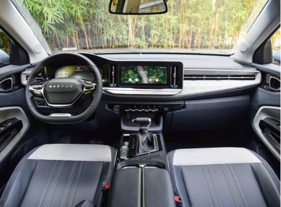 新宝骏6座rm5手动挡的多少钱,新宝骏RM-5测评