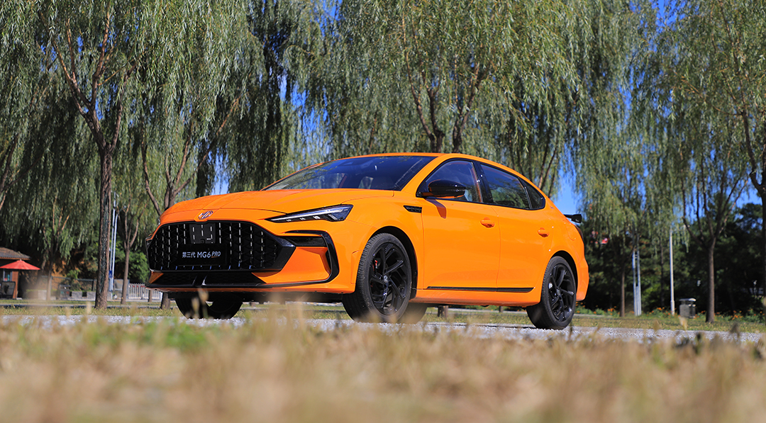 名爵mg6pro各种比拼,名爵mg6pro黑武士试驾