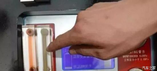 变速箱油和水箱串油了怎么维修,变速箱油从水箱漏出来怎么办