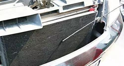 夏季清理水箱很重要,科技创新促进水质改善