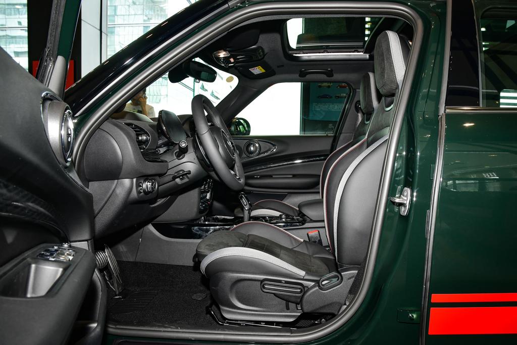 19款jcwclubman,jcwclubman六门版2023款