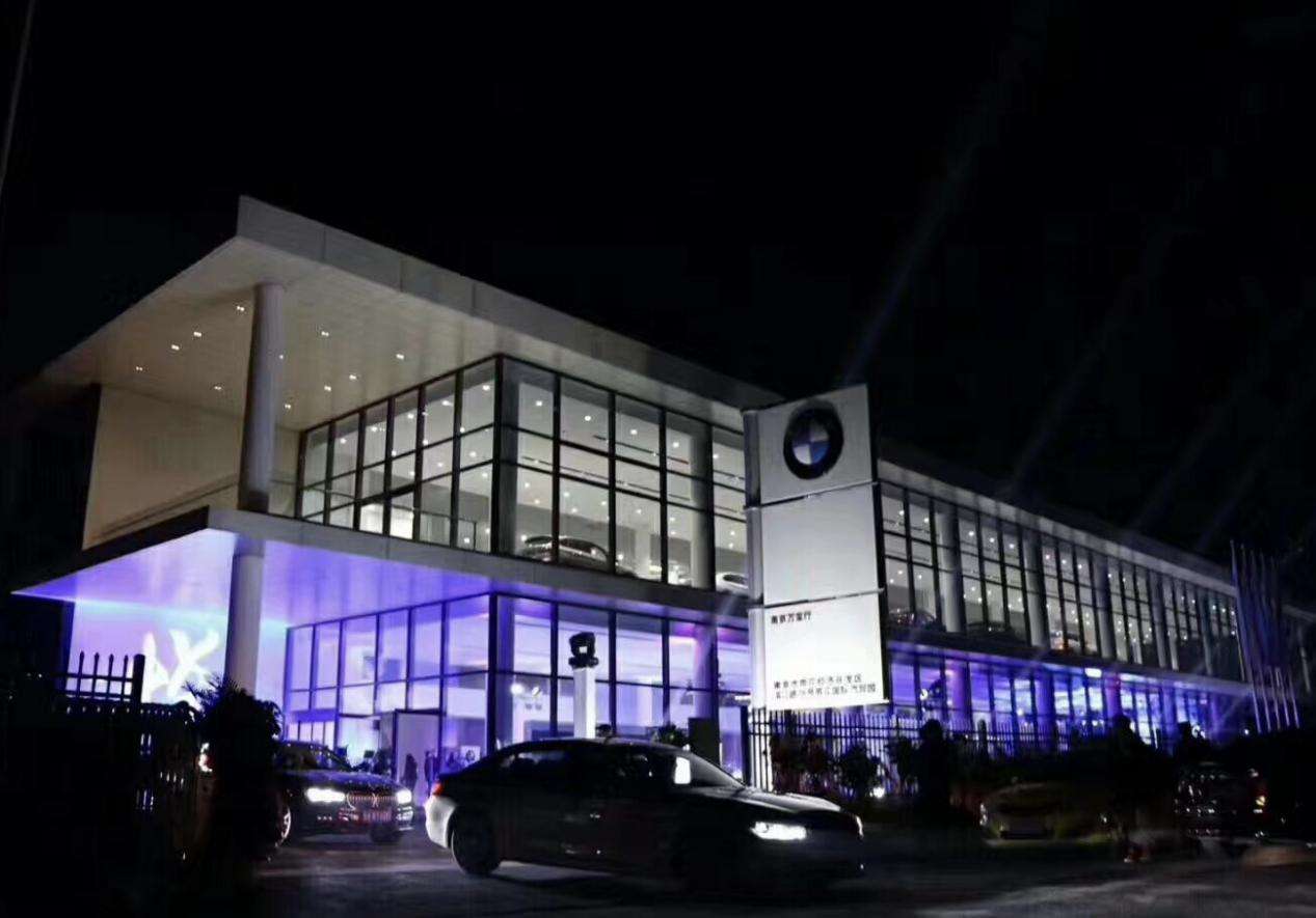 全新BMWCE04摩托车全球首发开启都市两轮出行新篇章