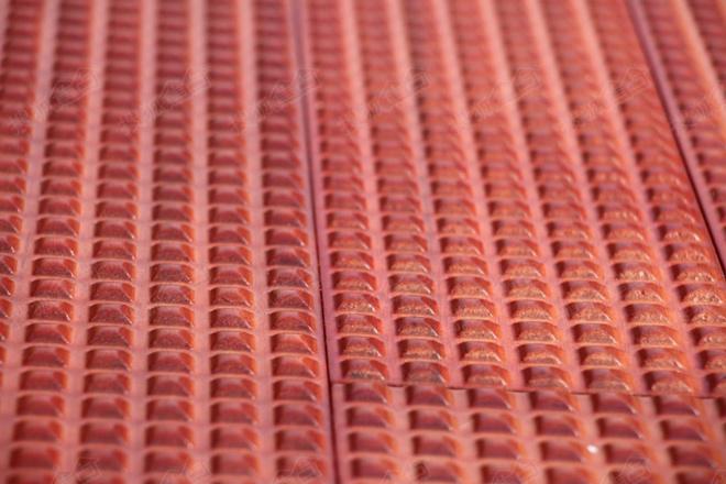 新品速报：春天集团发布能健身的按摩地板