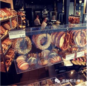 他骑自行车打造出这部横跨亚欧大陆的甜品集... 睡前千万不要点