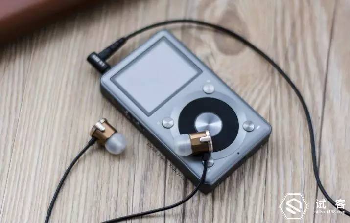 飞傲x3三代视频评测,飞傲x3一代和二代对比