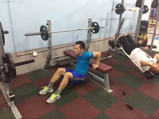 必看的足球运动员纪录片,经常看足球比赛有什么好处