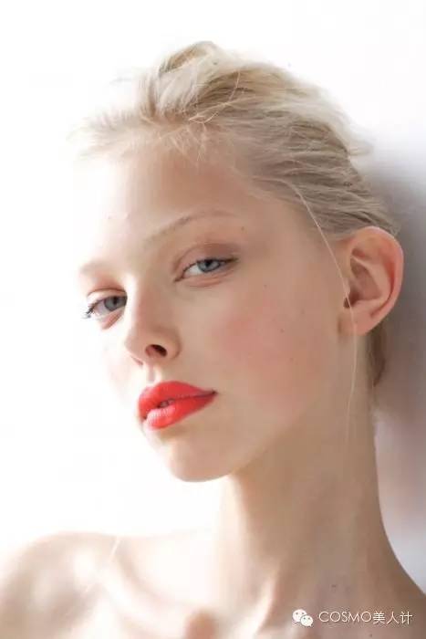 做一个自带佛性的女人,做一个自带光芒的女孩