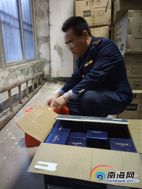 海口惊现假酒,市场监督管理局查获假冒名酒